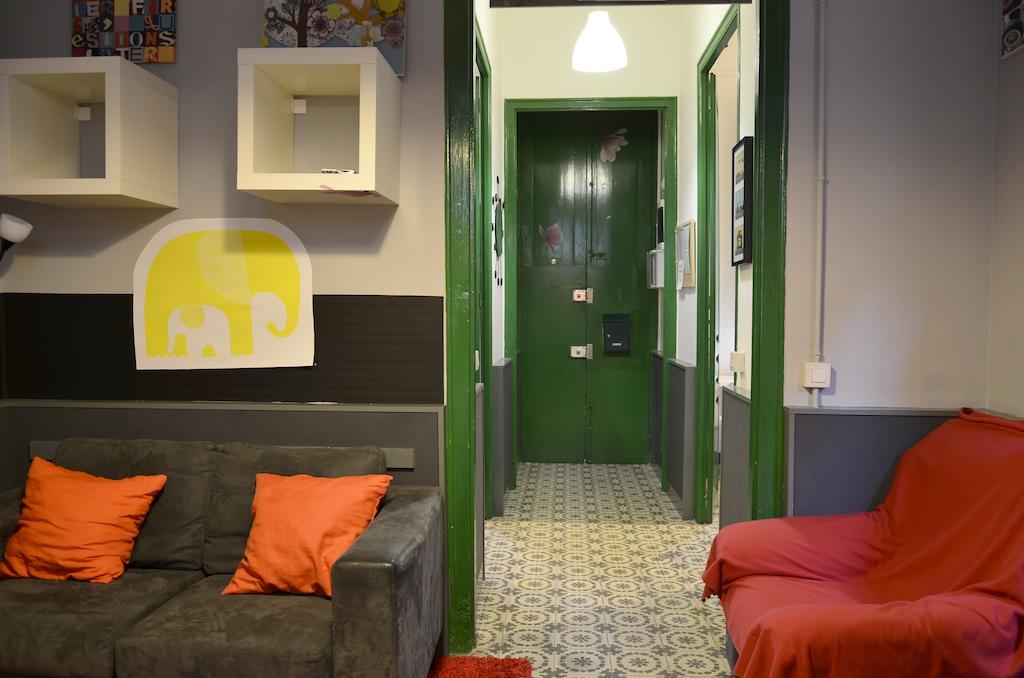 Ferienwohnung Apbcn Gracia Barcelona Zimmer foto